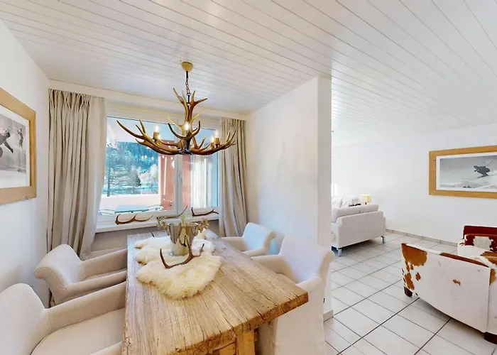 Apartment Skyline 107 *